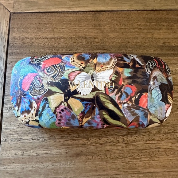 Valentino Garavani Rockstud Sunglasses - Picture 10 of 12